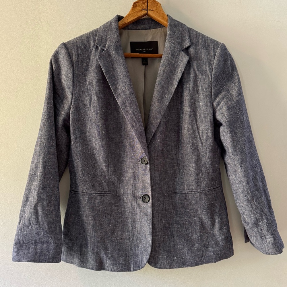 Banana Republic linen blazer, sz 2, chambray blue, classic preppy neutral work